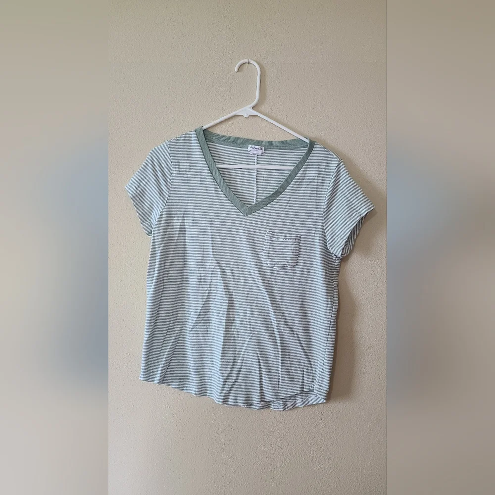 Tee - Picture 1 of 2